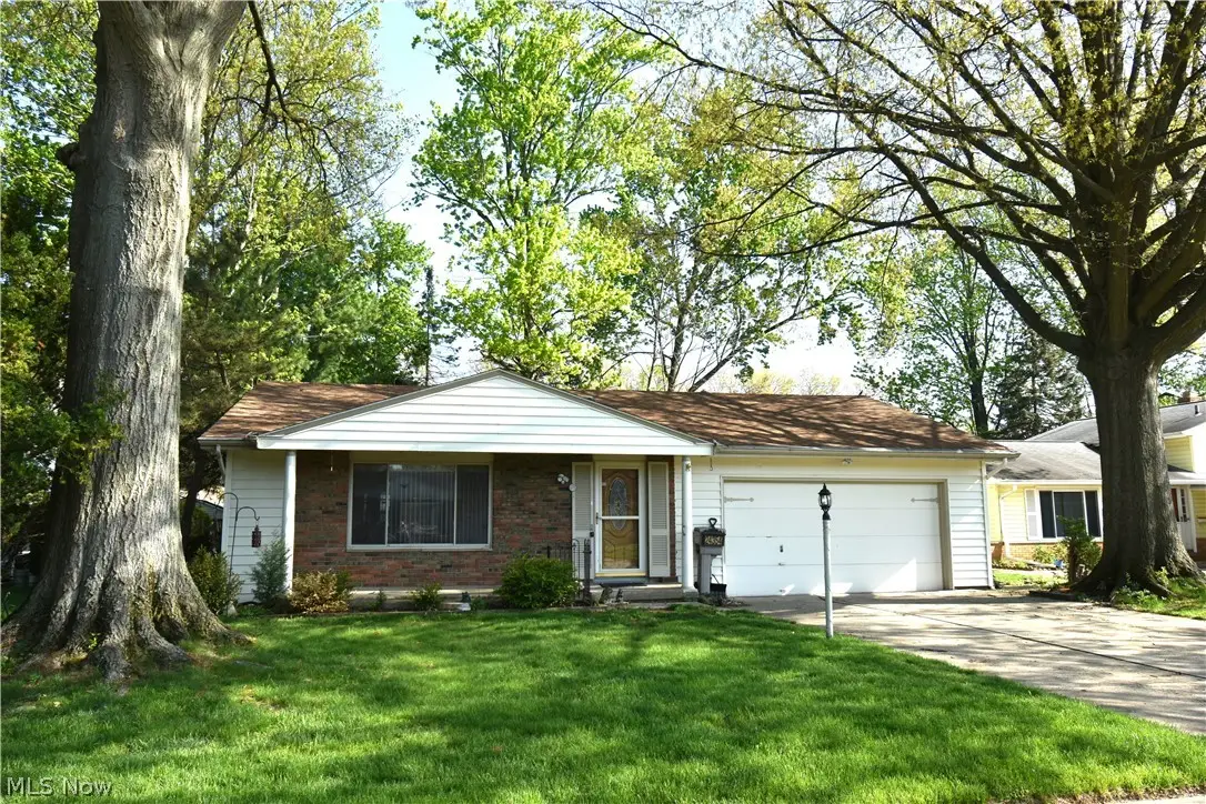 24354 S Oxford Oval, North Olmsted, OH 44070 - #1