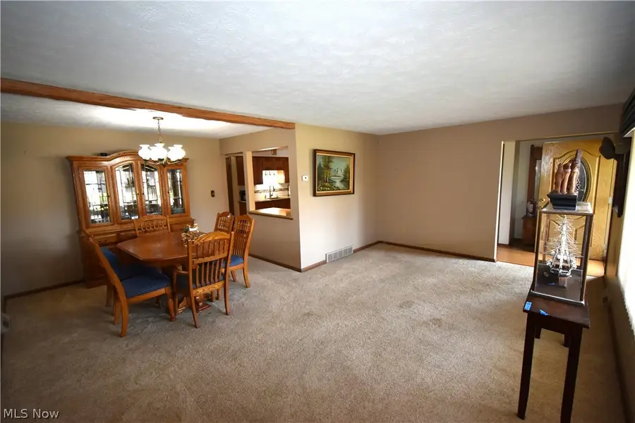 24354 S Oxford Oval, North Olmsted, OH 44070 - #3