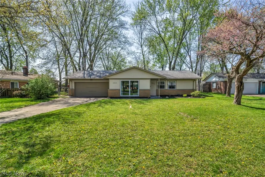28523 Holly Drive, North Olmsted, OH 44070 - #2