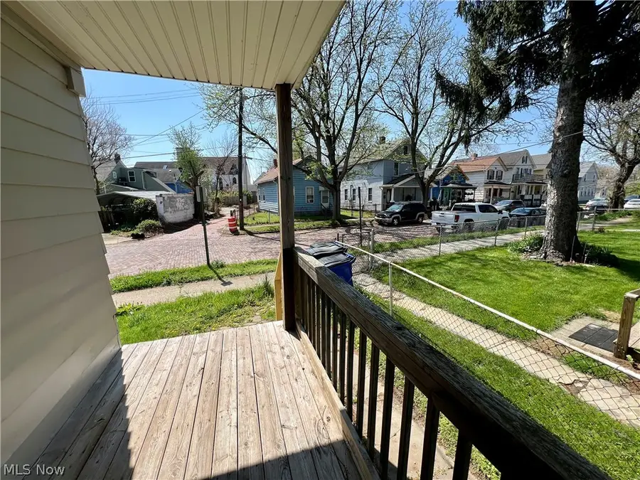 4212 Apple Avenue, Cleveland, OH 44113 - #2