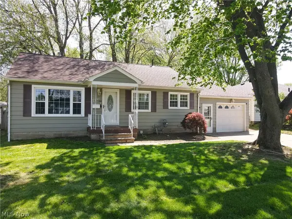 147 Central Drive, Amherst, OH 44001