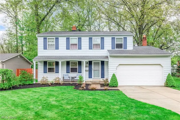 4083 Lydgate Drive, North Olmsted, OH 44070
