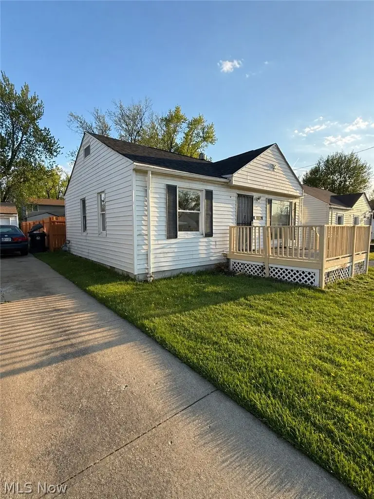 13517 Carrington Avenue, Cleveland, OH 44135 - #2