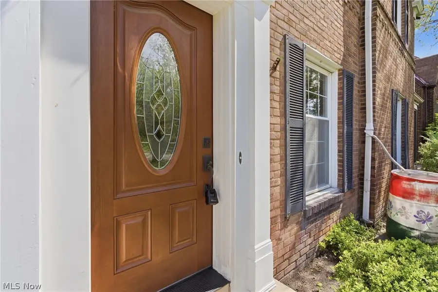 3697 Washington Boulevard, University Heights, OH 44118 - #2