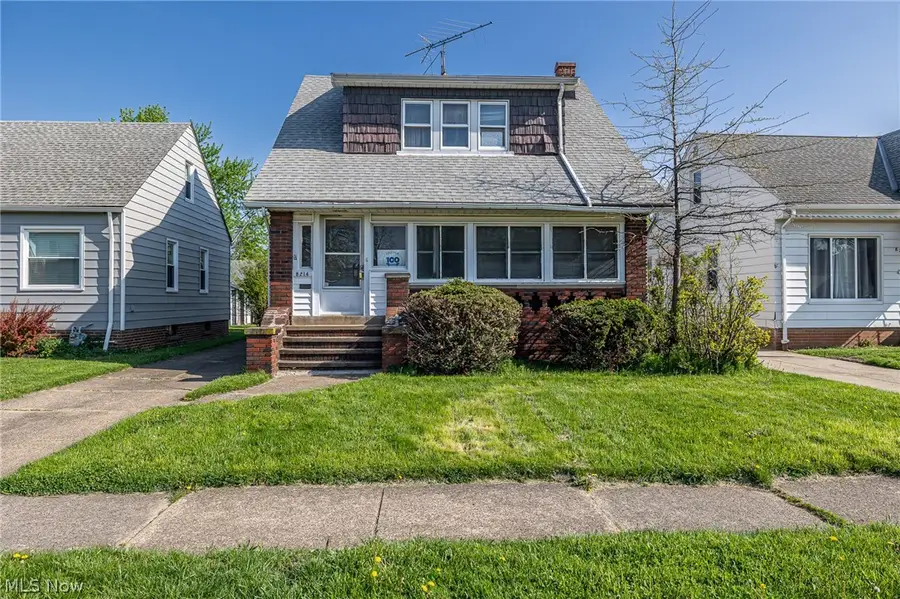 8214 Essen Avenue, Parma, OH 44129 - #2