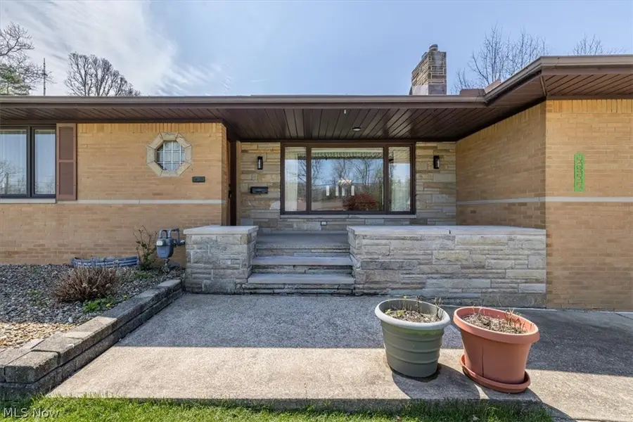 5855 W Ridgewood Drive, Parma, OH 44129 - #3