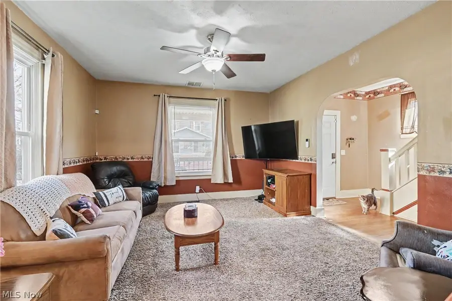 211 W Center Street, Bucyrus, OH 44820 - #3