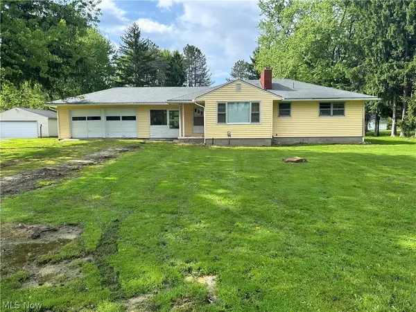 151 Durst Nw Drive, Warren, OH 44483