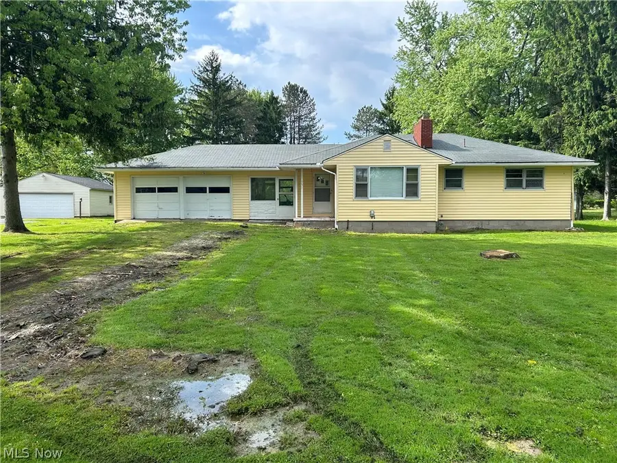 151 Durst Nw Drive, Warren, OH 44483 - #2