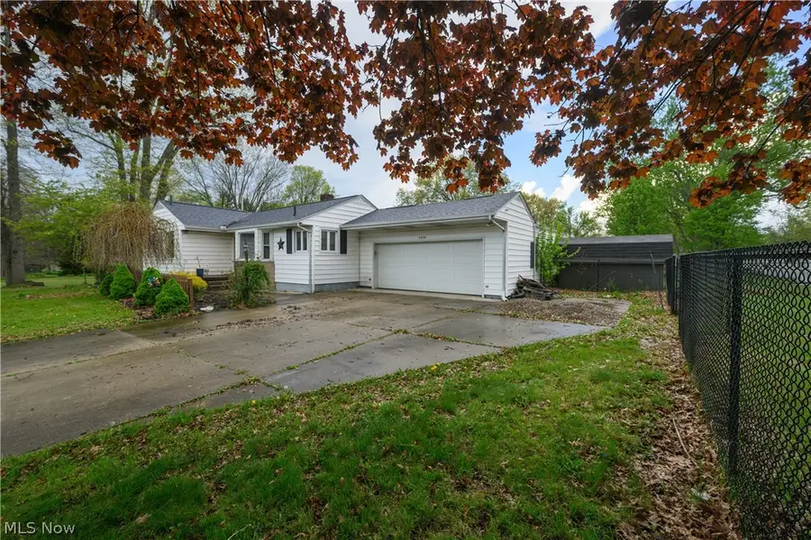 2950 Stanton Nw Avenue, Massillon, OH 44647 - #2