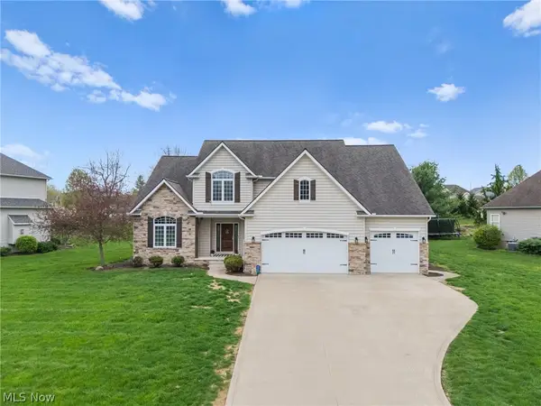 8888 Scotsbury Nw Street, Massillon, OH 44646
