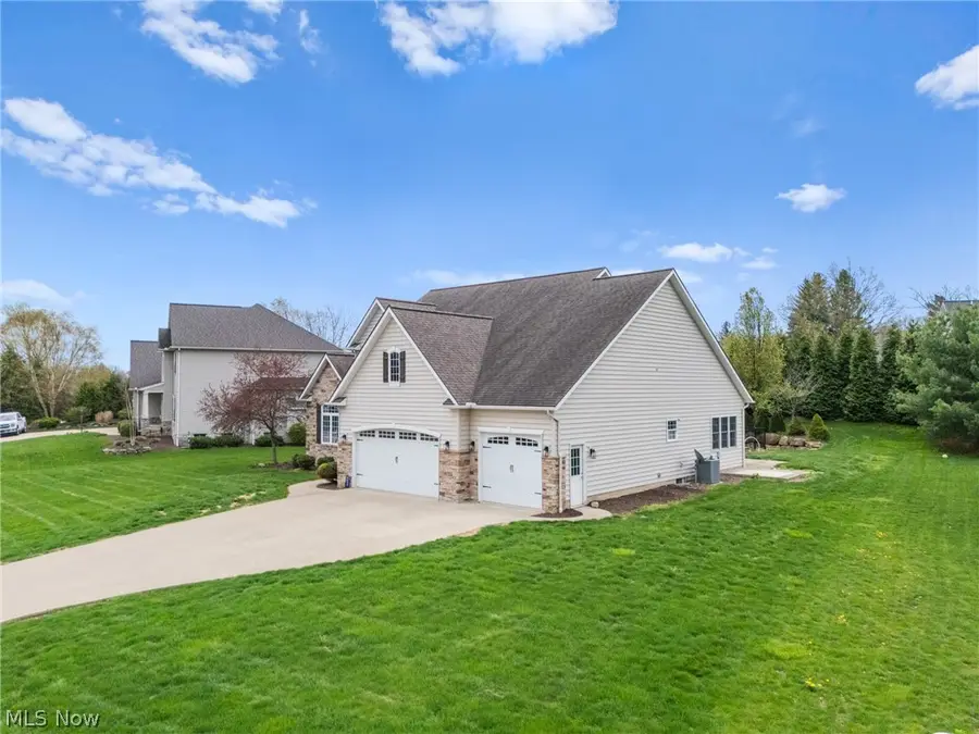 8888 Scotsbury Nw Street, Massillon, OH 44646 - #3