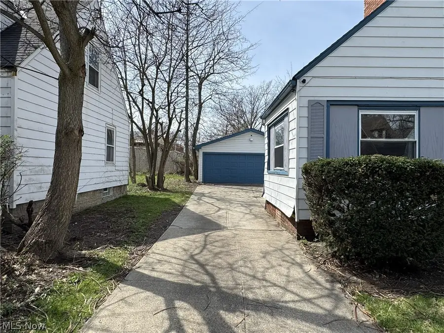 888 Medford Road, Cleveland Heights, OH 44121 - #3