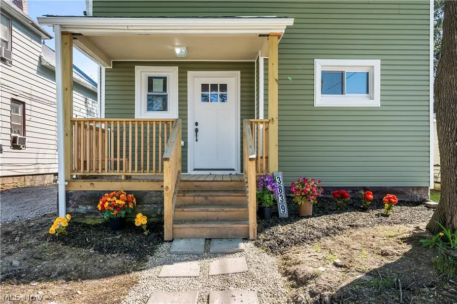 3839 Woodbridge Avenue, Cleveland, OH 44109 - #2