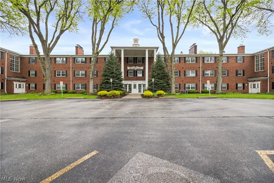 2885 Pease Drive #303, Rocky River, OH 44116 - #2