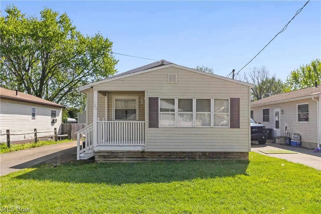 331 Elmwood Avenue, Barberton, OH 44203 - #1
