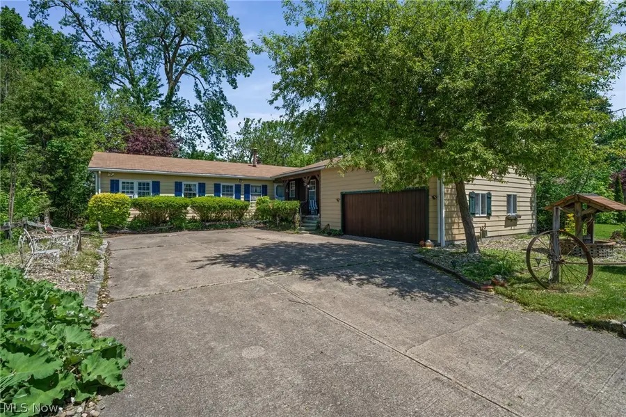 22486 Macbeth Avenue, Fairview Park, OH 44126 - #2