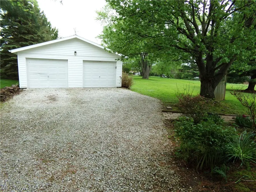 3447 Manchester Sw Avenue, Massillon, OH 44647 - #3