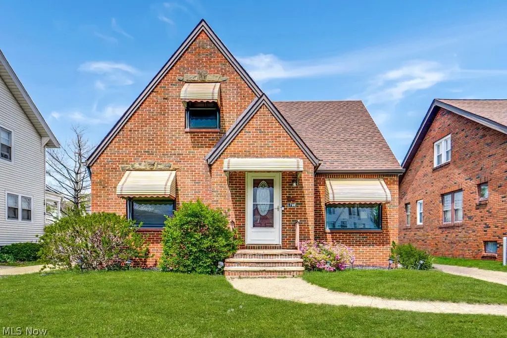 6710 Ackley Road, Parma, OH 44129 - #1