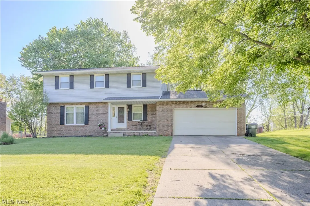 11805 Meadowlane Nw Avenue, Uniontown, OH 44685 - #1