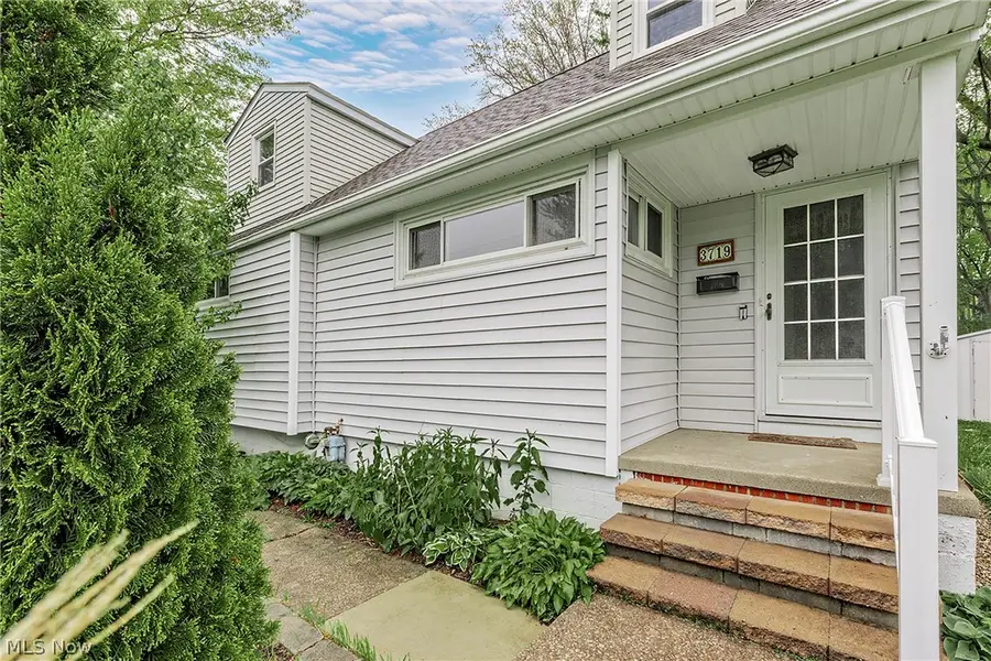 3719 Walter Road, North Olmsted, OH 44070 - #2