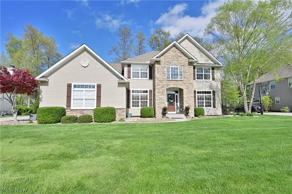 457 Cedarwood Road, Avon Lake, OH 44012