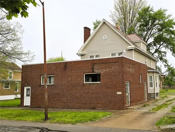 229 5th Street, Elyria, OH 44035