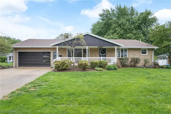 706 Bachtel Se Street, North Canton, OH 44720