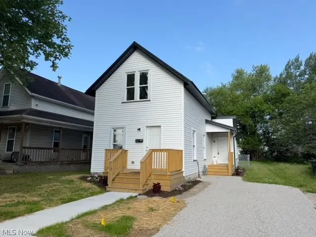 404 5th Nw Street, New Philadelphia, OH 44663 - #1