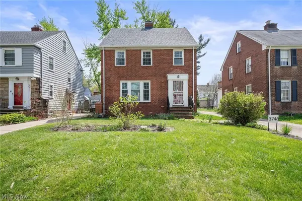 3748 Berkeley Road, Cleveland Heights, OH 44118