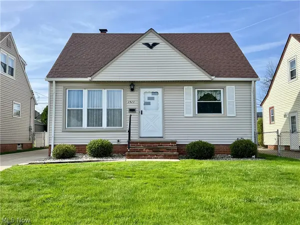 2923 Stanfield Drive, Parma, OH 44134