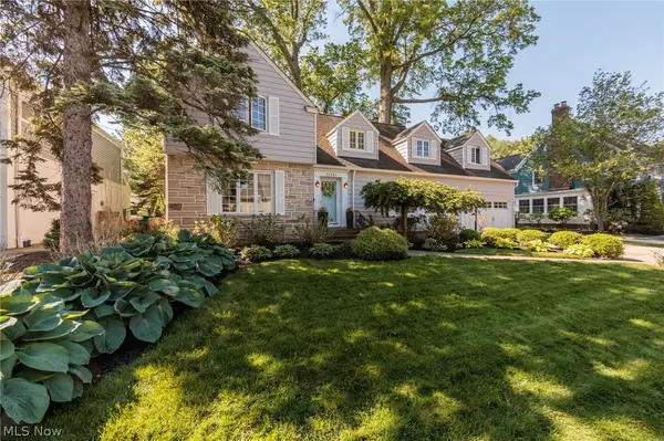 21581 Kenwood Avenue, Rocky River, OH 44116