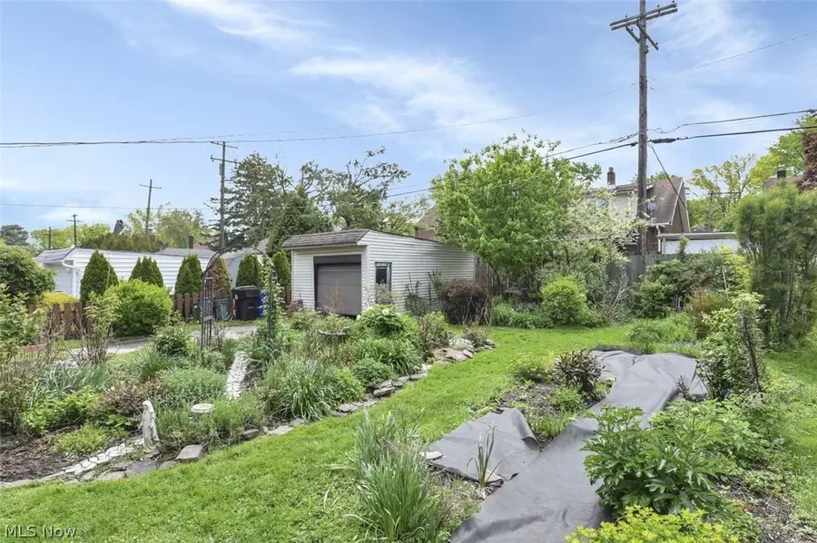 1733 Saratoga Avenue, Cleveland, OH 44109 - #2