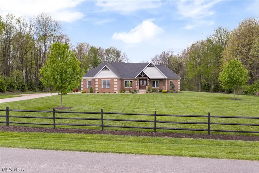 8622 Hunters Ridge Run, Wadsworth, OH 44281 - #2