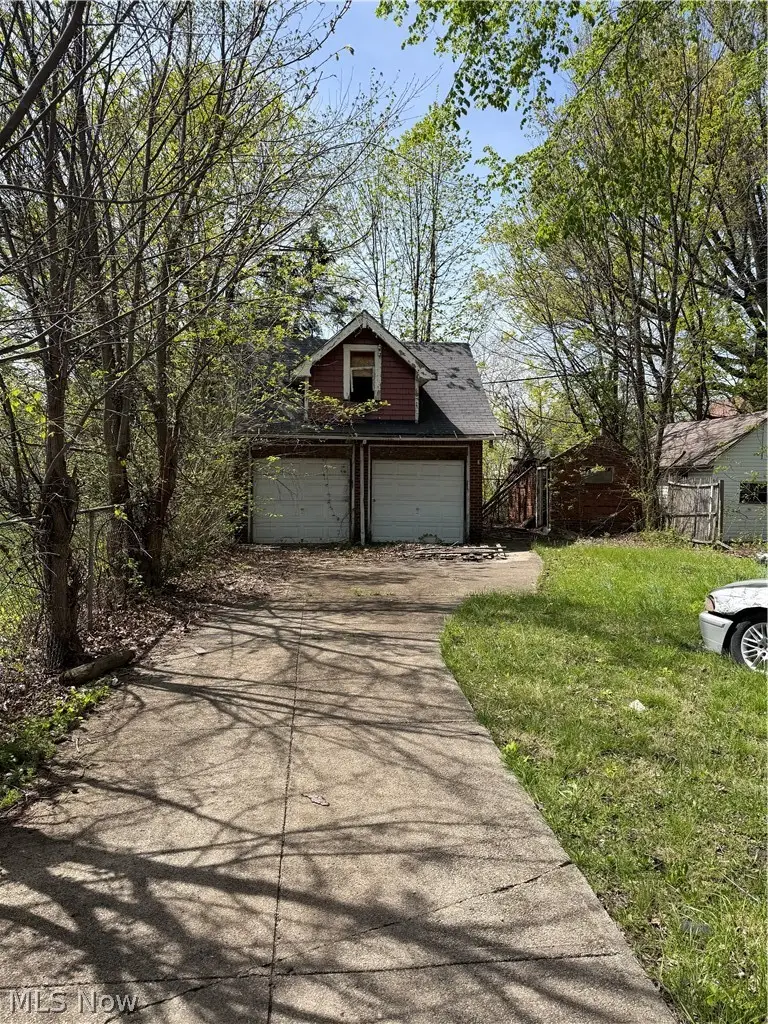 716 E 160th Street, Cleveland, OH 44110 - #2