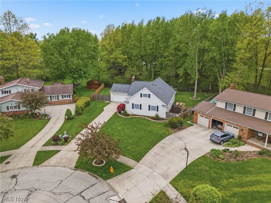 29575 Dorchester Drive, North Olmsted, OH 44070 - #3