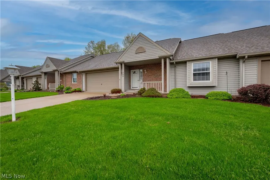 735 Beverly Avenue, Canal Fulton, OH 44614 - #2