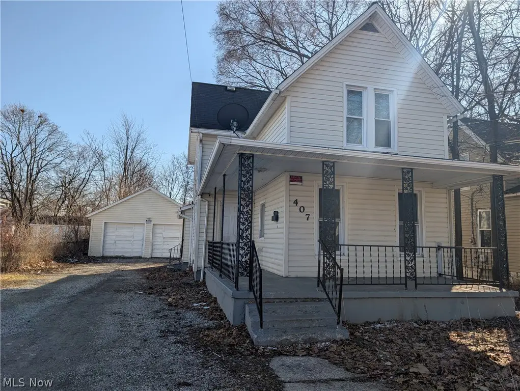 407 W 22nd Street, Lorain, OH 44052 - #1