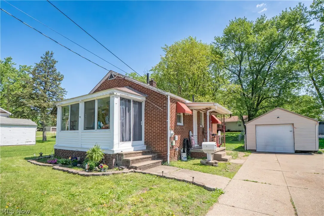 462 Fenton Ne Avenue, Canton, OH 44704 - #1