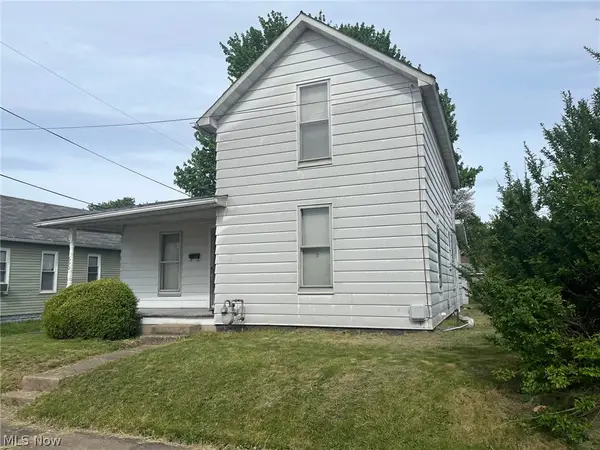 690 John Street, Coshocton, OH 43812
