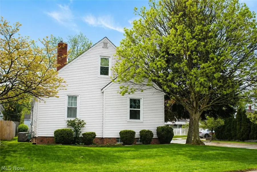 3435 Center Drive, Parma, OH 44134 - #3