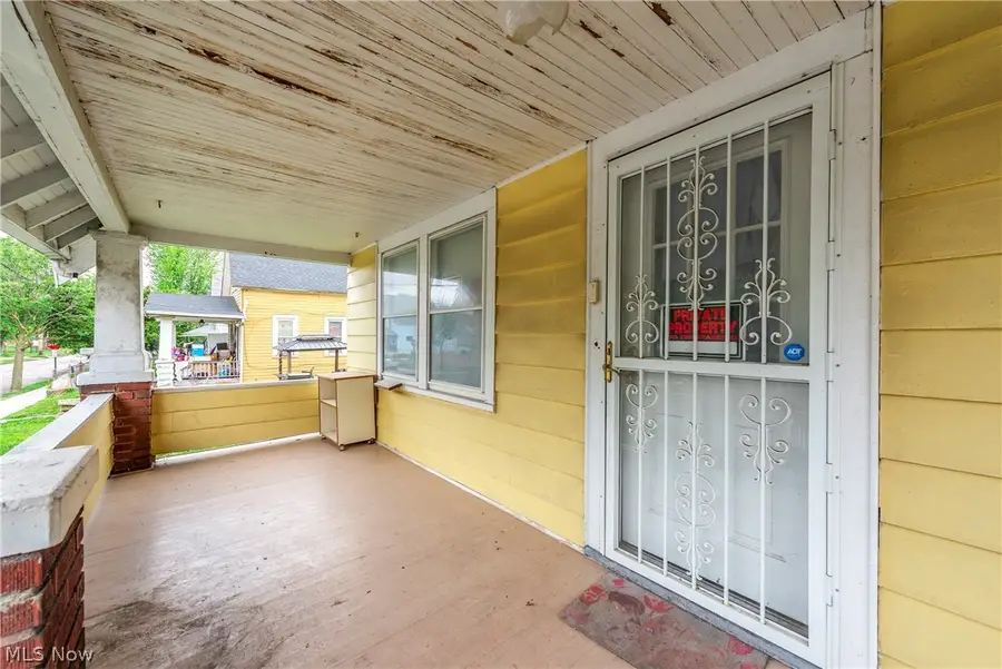 3315 W 58th Street, Cleveland, OH 44102 - #2