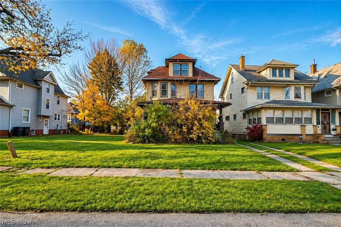 1172 Melbourne Road, East Cleveland, OH 44112 - #1