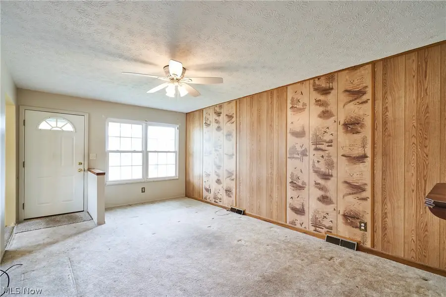 1451 Grand Boulevard, Barberton, OH 44203 - #3