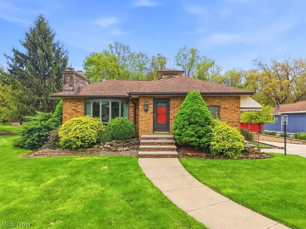 1463 Royalwood Road, Broadview Heights, OH 44147