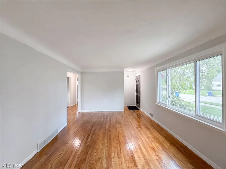 6252 Anita Drive, Cleveland, OH 44130 - #3