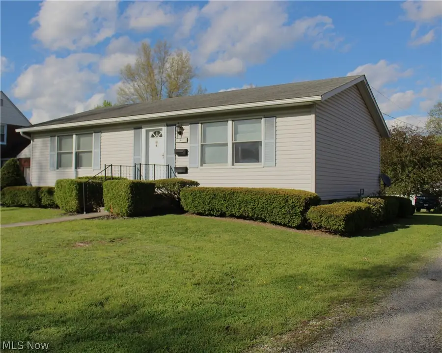 1517 N Walnut Street, Dover, OH 44622 - #2