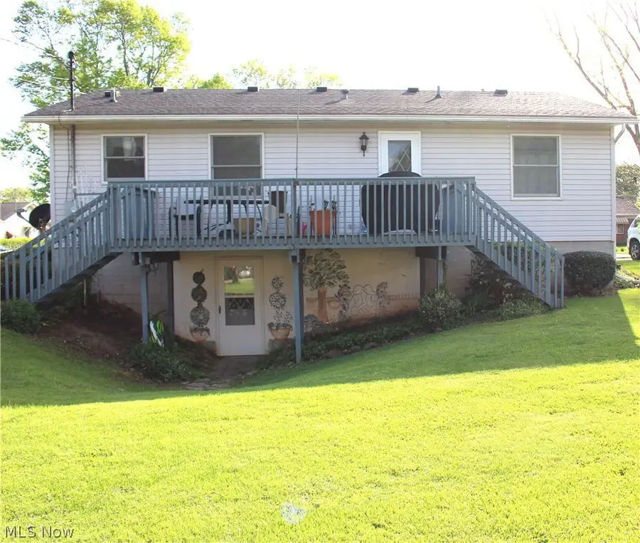 1517 N Walnut Street, Dover, OH 44622 - #3