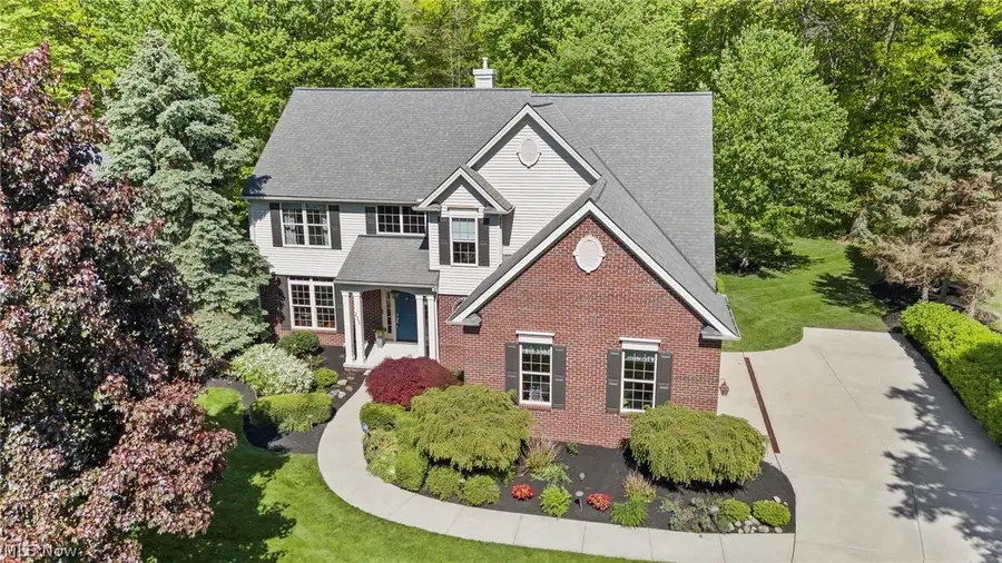 255 Williamsburg Drive, Avon Lake, OH 44012 - #2