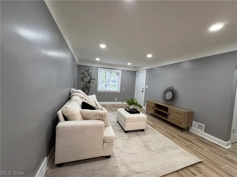 2811 Oak Park Avenue, Cleveland, OH 44109 - #3